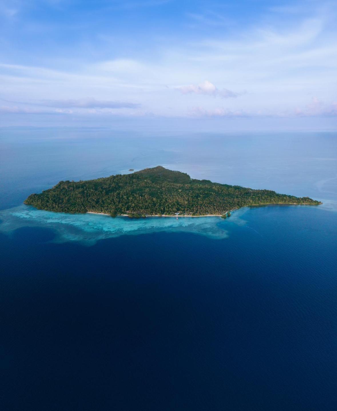 Reconnect - Private Island Resort & Dive Center Togean - Buka Buka Island Ampana Екстериор снимка